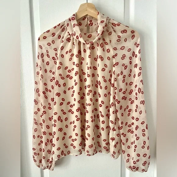 RW&CO Cowl Neck Blouse Cream Red Lips Sheer Small - Picture 2 of 13
